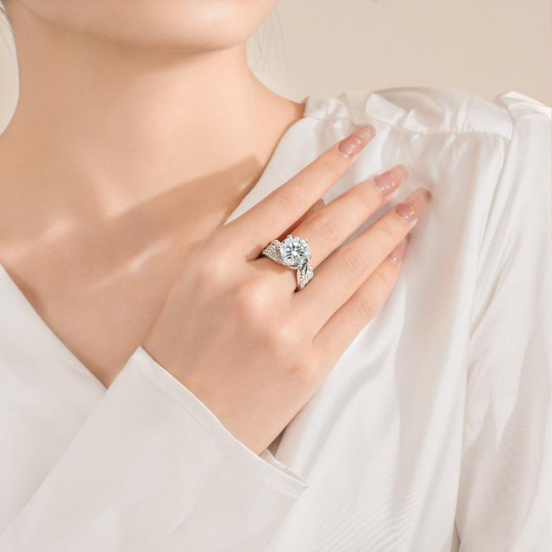🚀 Must-Have丨CZTICLE™💍Magnetology Moissanite Diamond Ring💖LAST DAY SALE - 80% OFF | Experience the power of magnetic therapy, titanium, and moissanite to enhance wellness, support blood circulation, detoxify, and ignite fat burning. Limited time offer