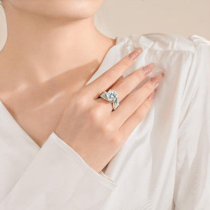 🚀 Must-Have丨CZTICLE™💍Magnetology Moissanite Diamond Ring💖LAST DAY SALE - 80% OFF | Experience the power of magnetic therapy, titanium, and moissanite to enhance wellness, support blood circulation, detoxify, and ignite fat burning. Limited time offer